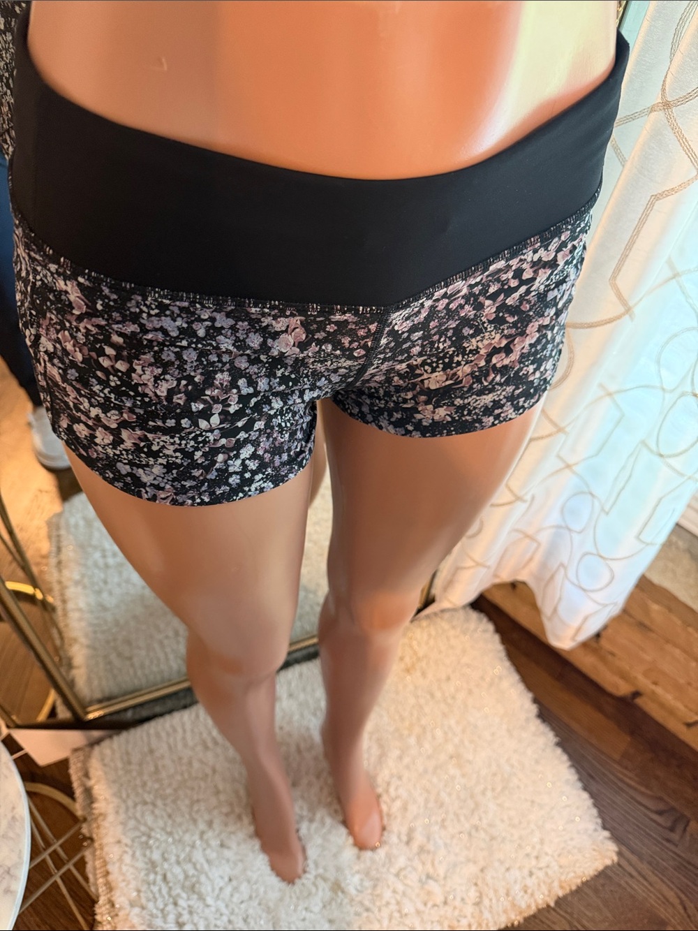 lululemon athletica Black Floral Print Women's Shorts - Picture 3 of 6